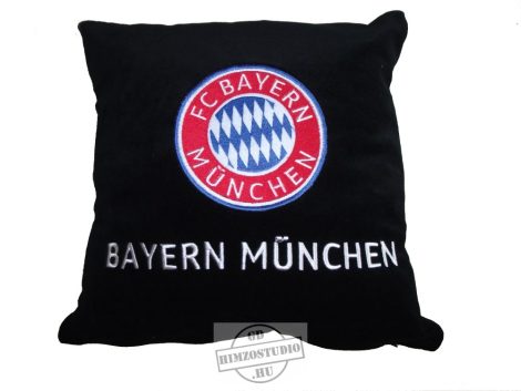 Hímzett Bayern München párna