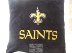 Hímzett New Orleans Saints párna