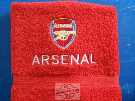 Hímzett Arsenal törölköző